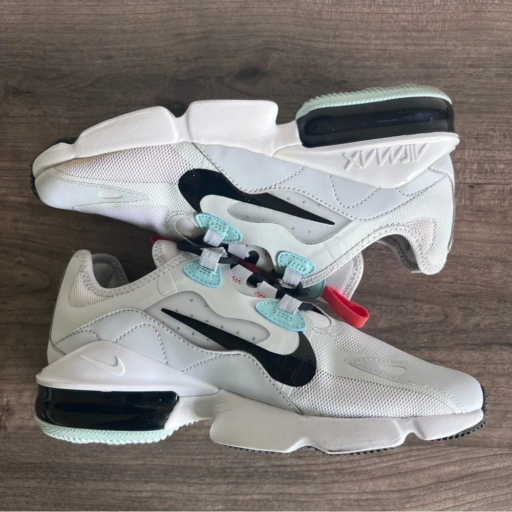 NIKE Women's Air Max Infinity 2 Shoe Size 7 #804